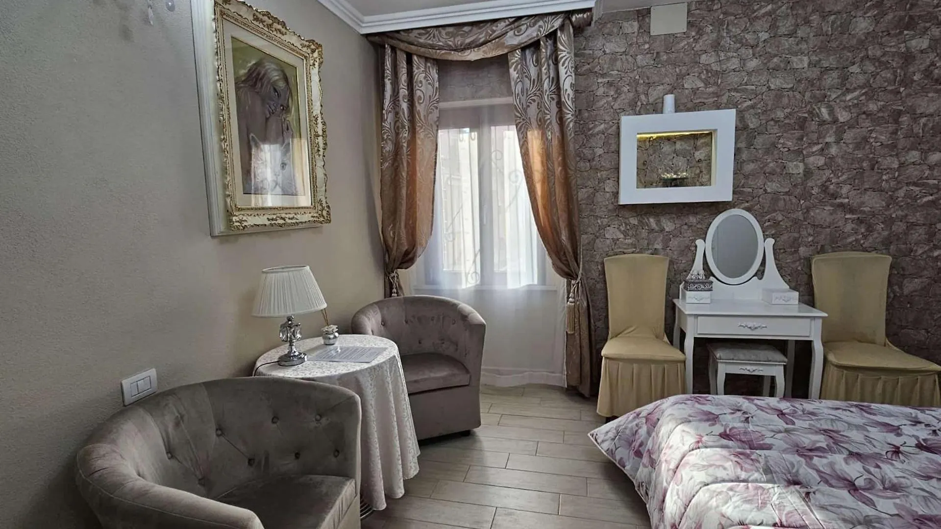 Lux Room Olbia 0*,  Italy